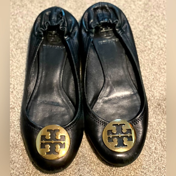 Worn a few times size 8 Tory Burch flats - Picture 1 of 2